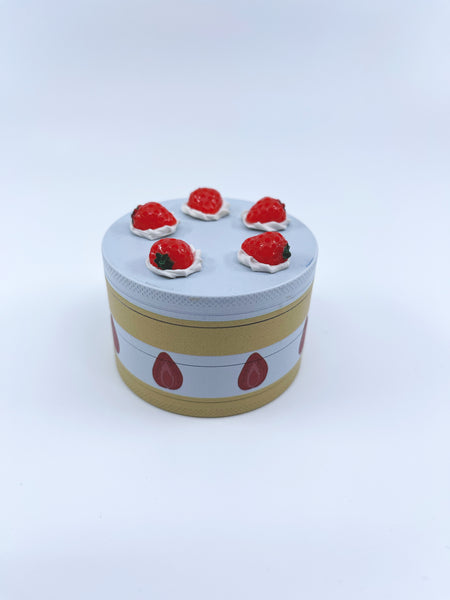 Fake Cakery Strawberry Shortcake Grinder (4 Layer)