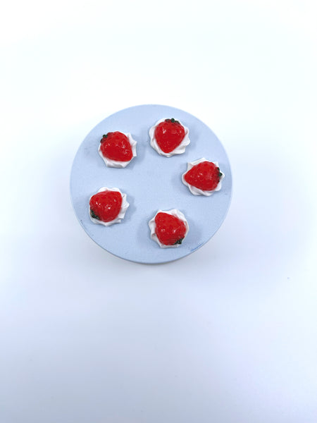 Fake Cakery Strawberry Shortcake Grinder (4 Layer)