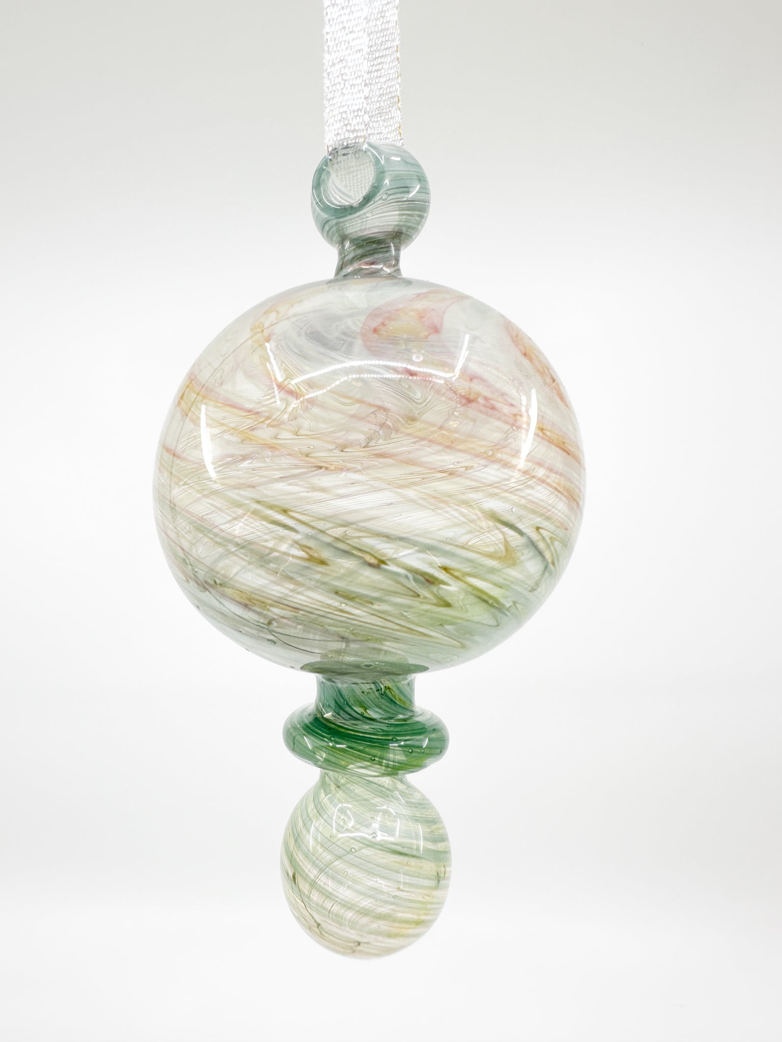 Jerry Kelly Glass - Ornament