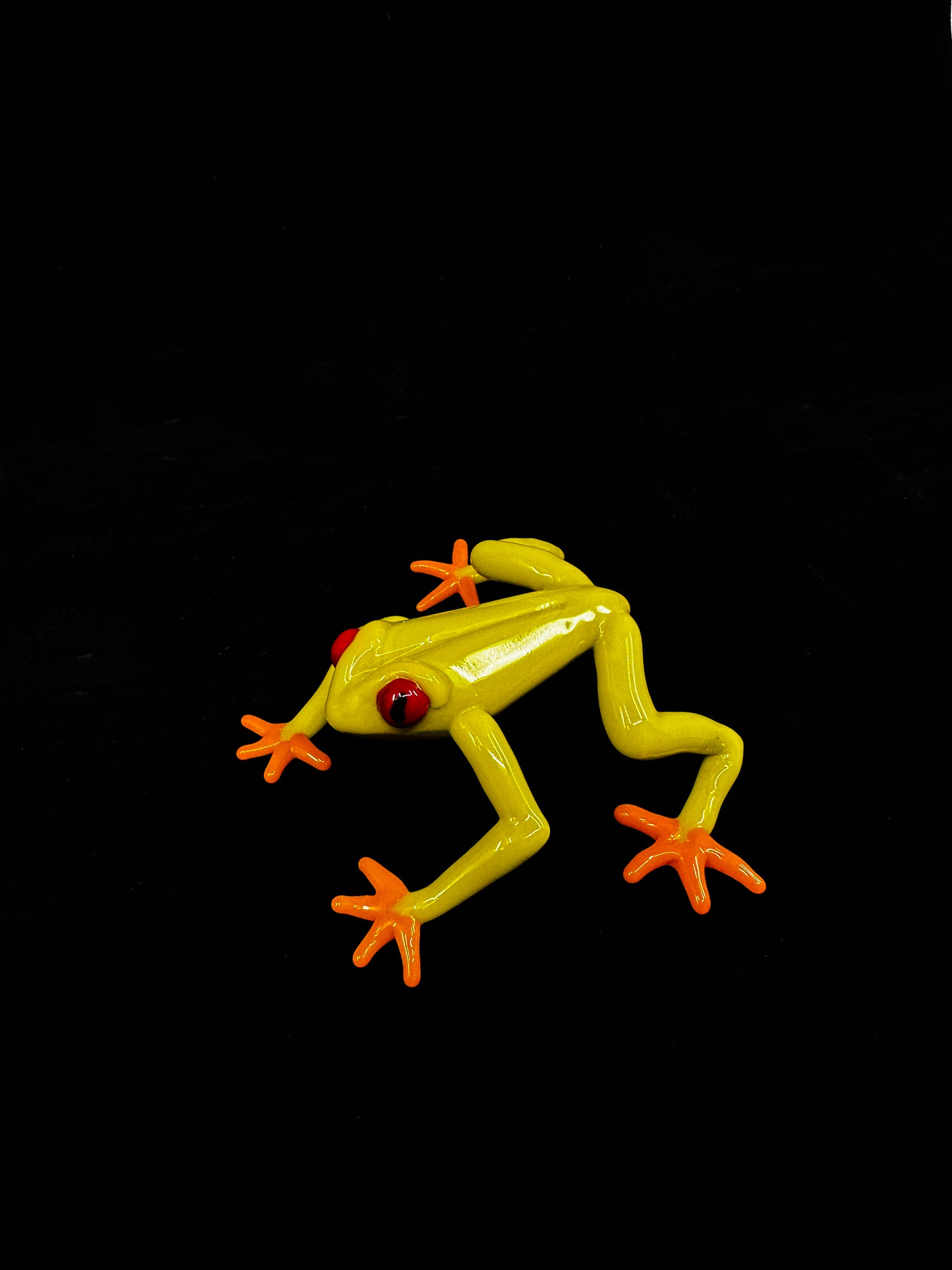 Sundstrom Glass - "Standing" Tree Frog