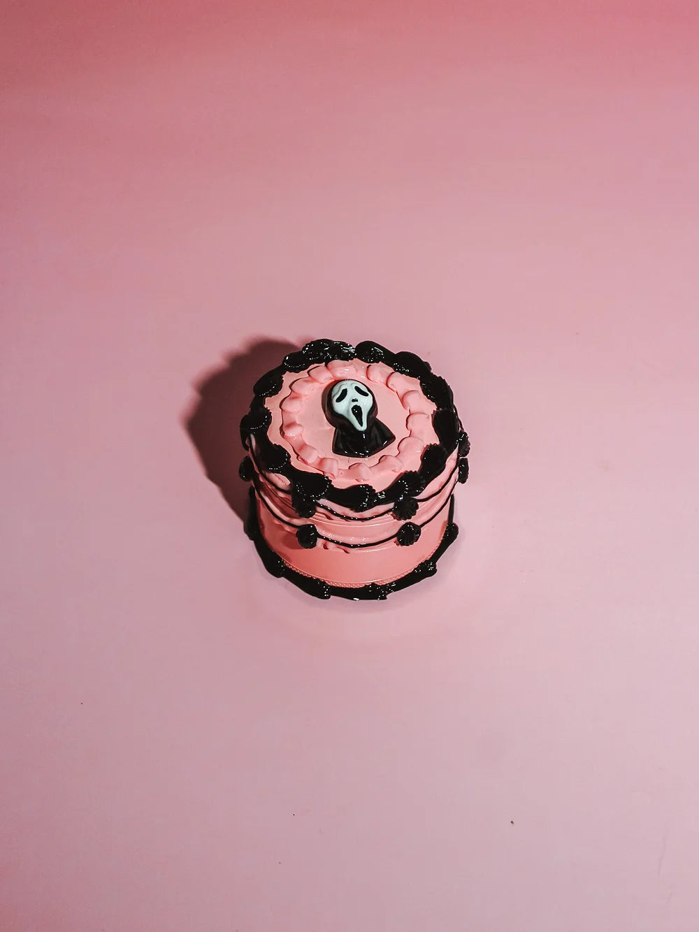 Fake Cakery - Spooky Mask Pink Grinder (4 Layer)